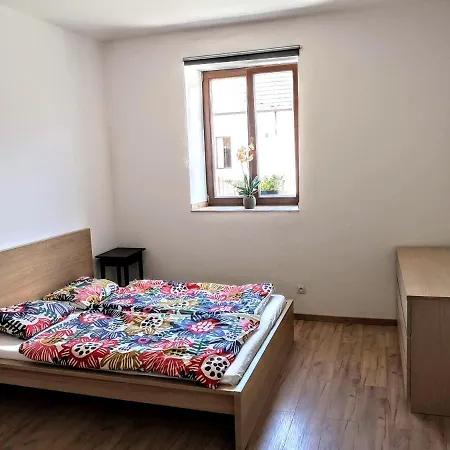 Lägenhet Na Hrncirne Suchdol nad Luznici
